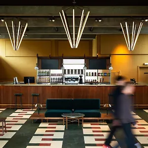 Hostel Roberta's Society